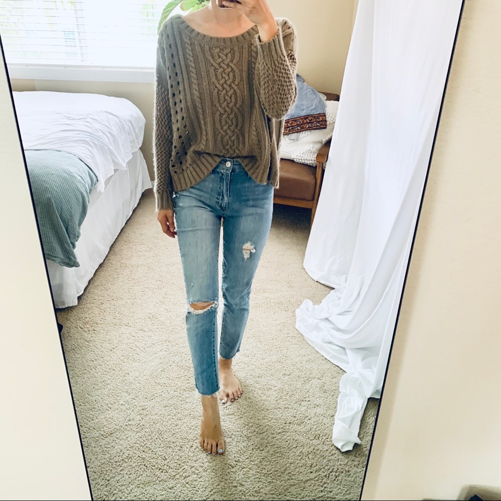 Trouve Loose Cropped Cable Knit Sweater